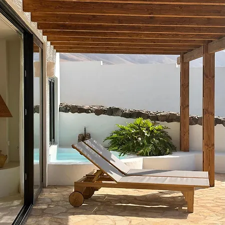 Canaryislandshost L Risco Lanzarote Famara